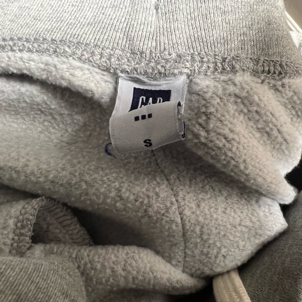 Gap Mens pants medium gray sweatpants